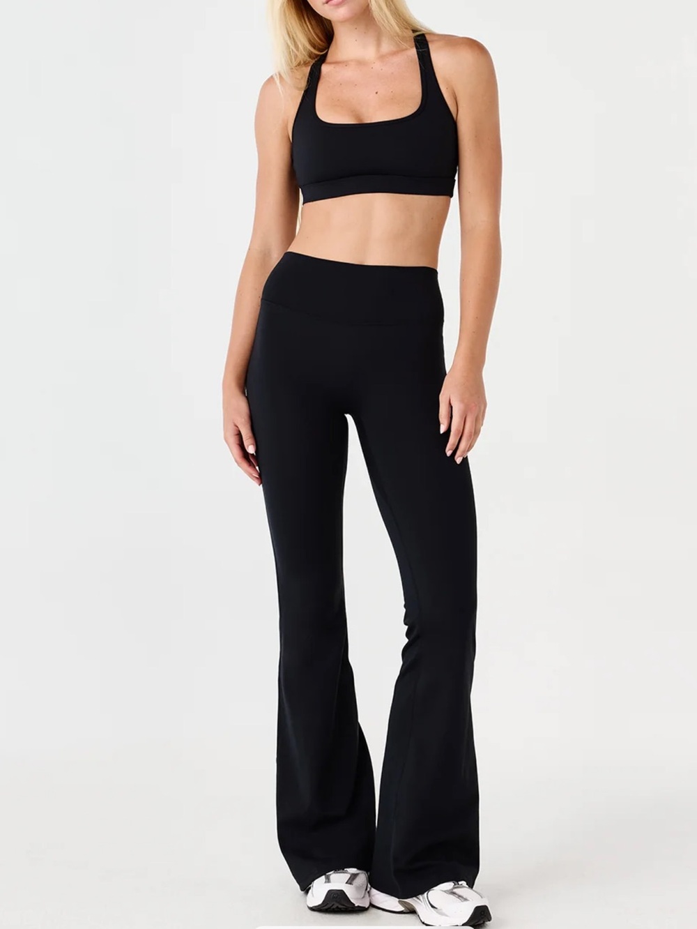 CSB - Form Invisible Scrunch Flare Leggings